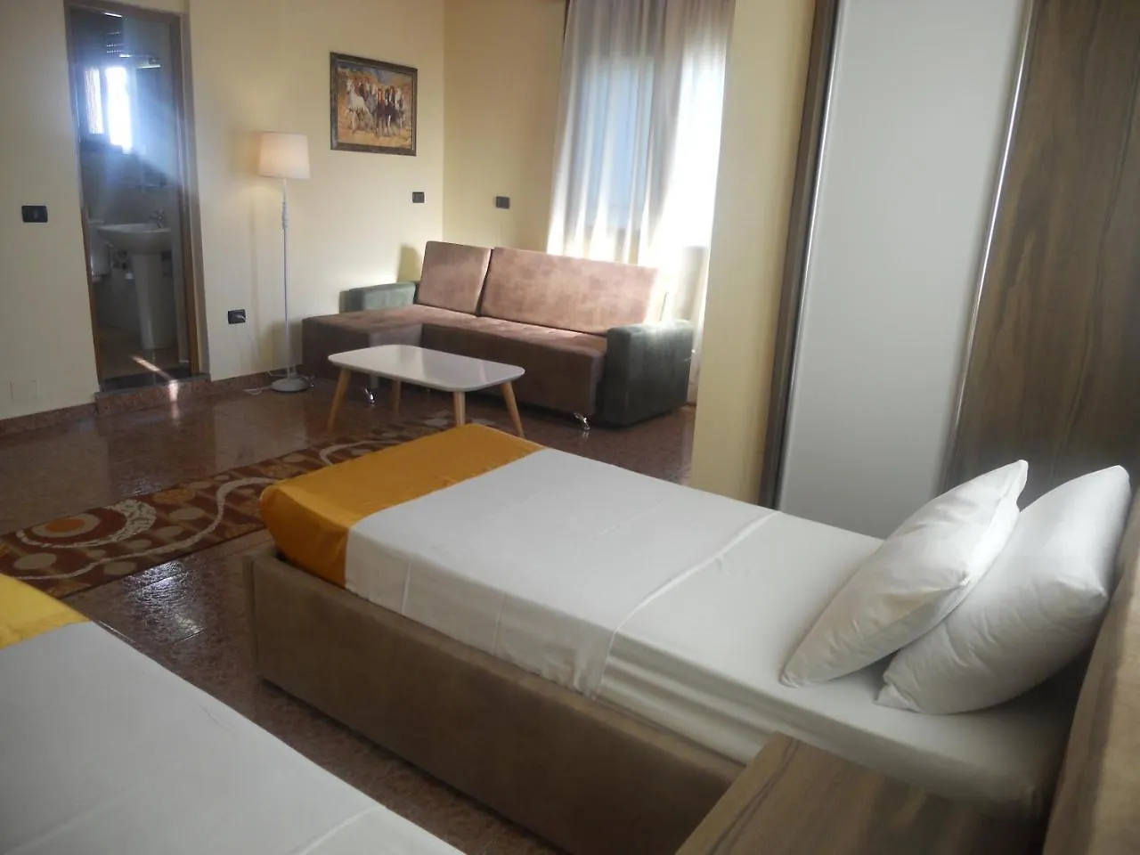 ***  Onorato Hotel Vlore Albania
