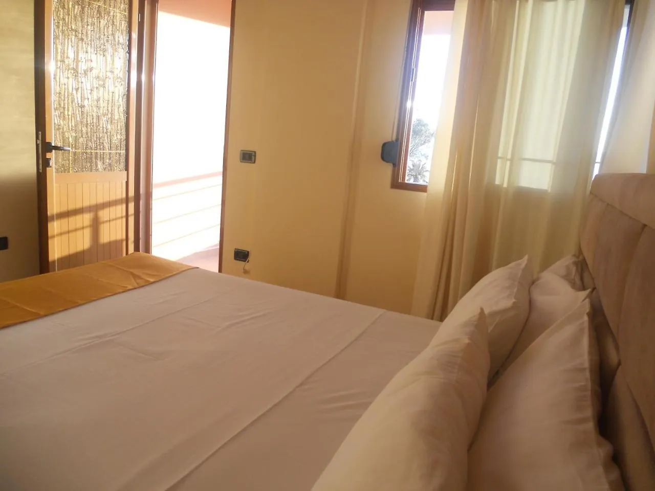 Onorato Hotel Vlore 3*,